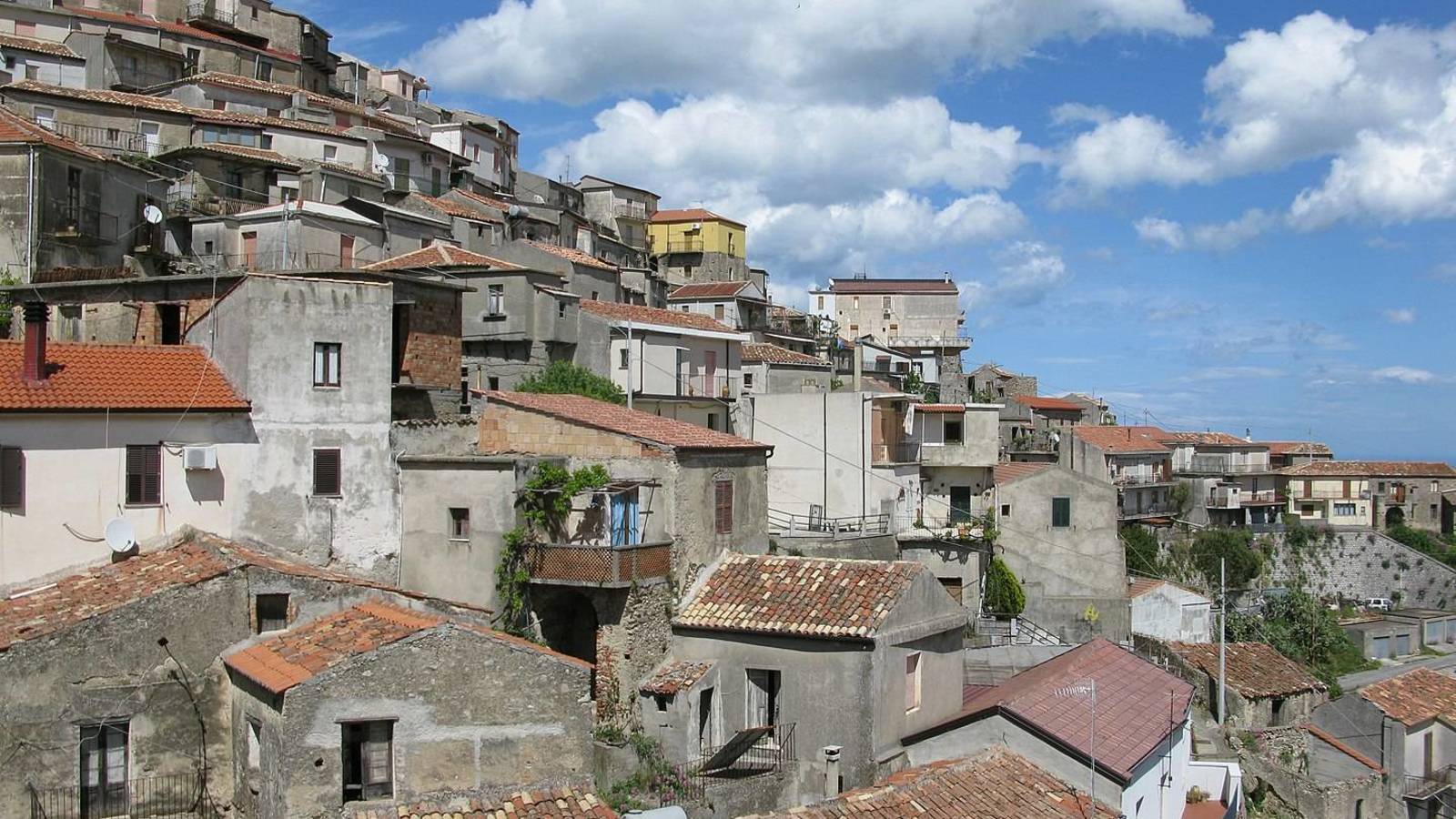 Pueblo al sur de Italia vende casas a solo un euro